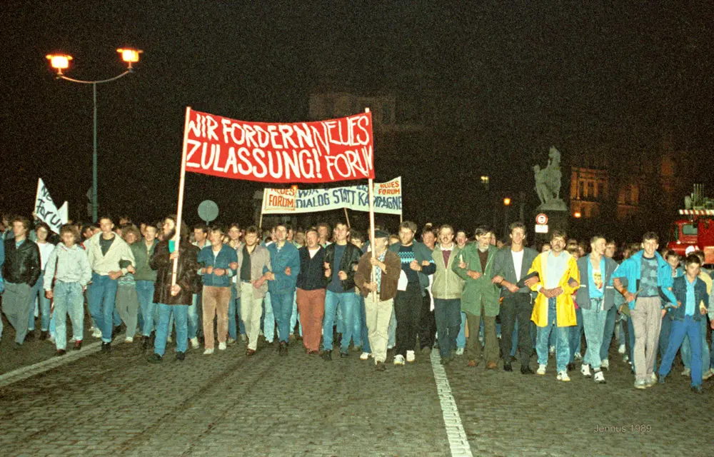Druck-Schwerin-im-Herbst-1989-Volker-Jennerjahn