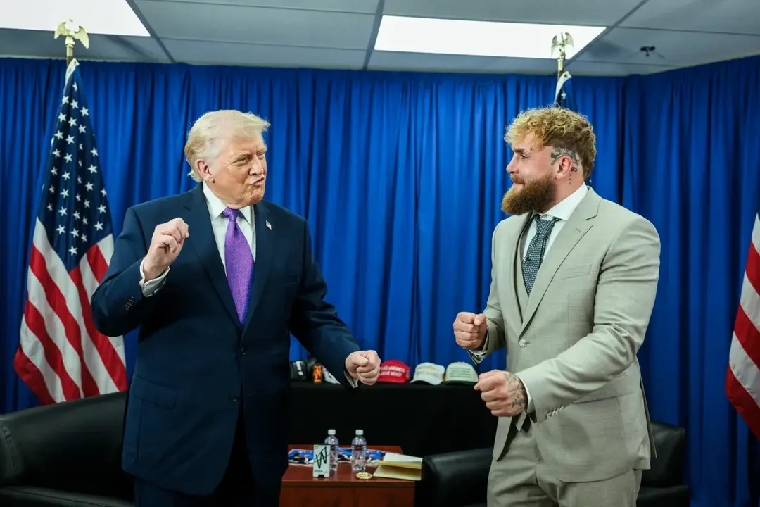 El presidente Donald J. Trump participa en una entrevista con el podcaster Jake Paul en Hebron, Kentucky, 12 de marzo de 2026 &ndash; The White House Gallery.