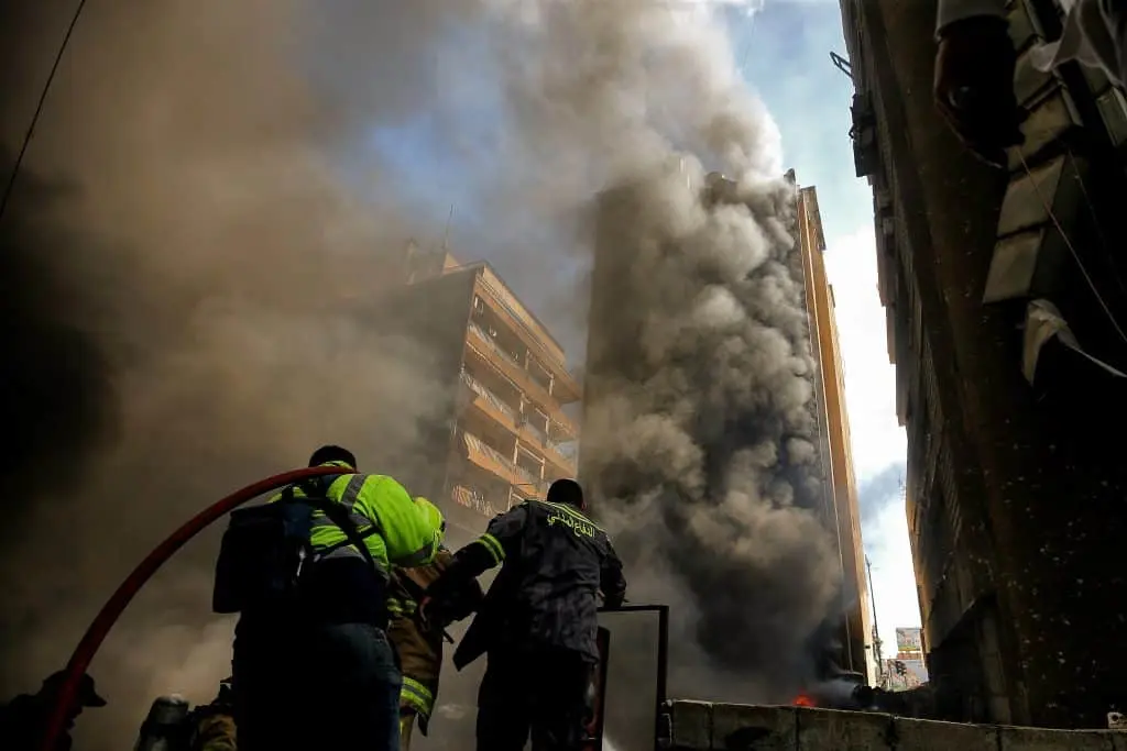 Ataques a&eacute;reos israel&iacute;es sobre Beirut tras el anuncio de un alto el fuego de dos semanas en la guerra entre Estados Unidos e Israel contra Ir&aacute;n, 8 de abril de 2026 - Marwan Naamani/DPA v&iacute;a ZUMA Press/APA Images.