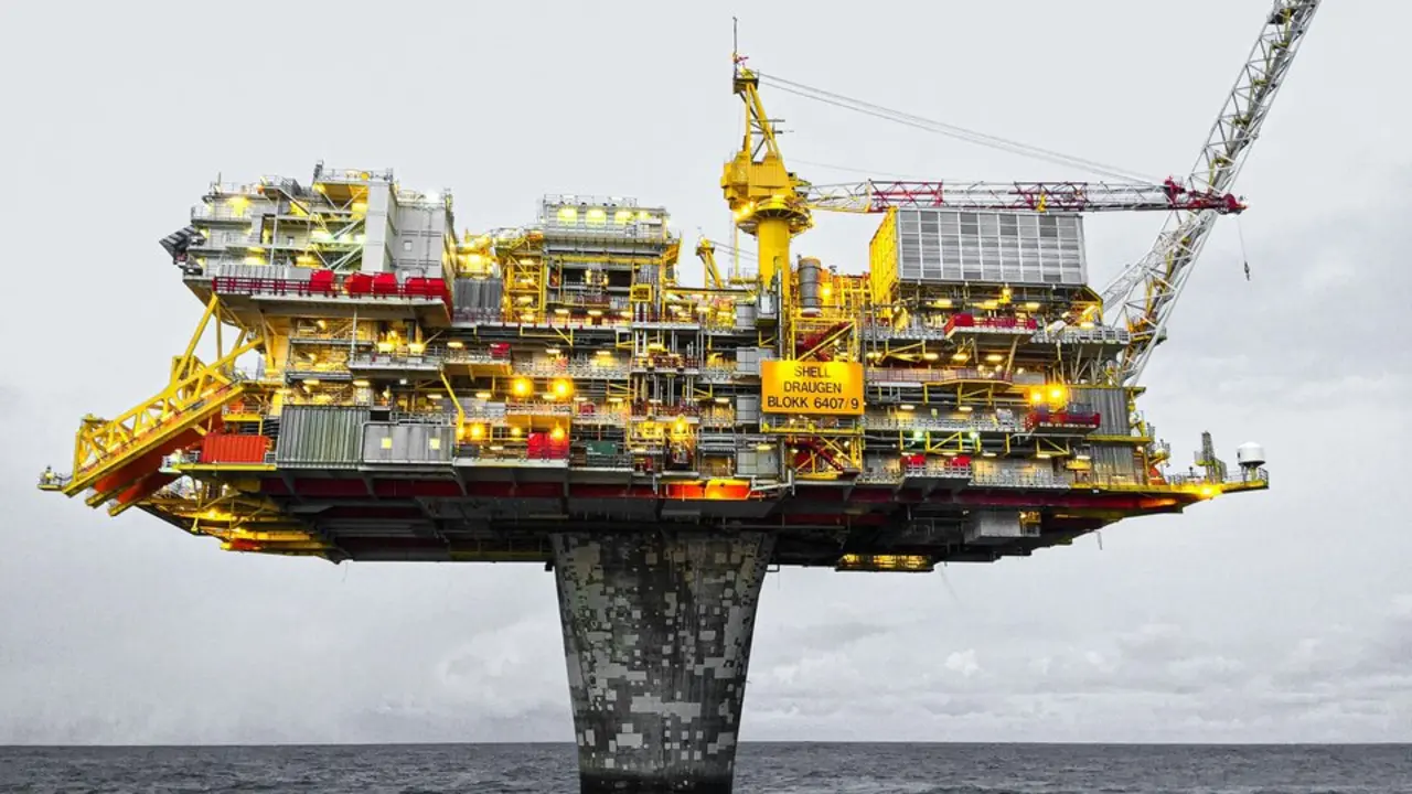  Plataforma petrolera en aguas jurisdiccionales noruegas - Canva / Jan-Rune Smenes Reite 