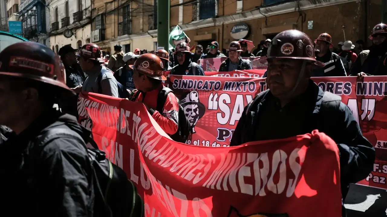 Protesas en La Paz, Bolivia, contra las pol&iacute;ticas neoliberales del gobierno autoritario de Rodrigo Paz Pereira, 6 mayo de 2026 &ndash; Anadolu Ajansı.