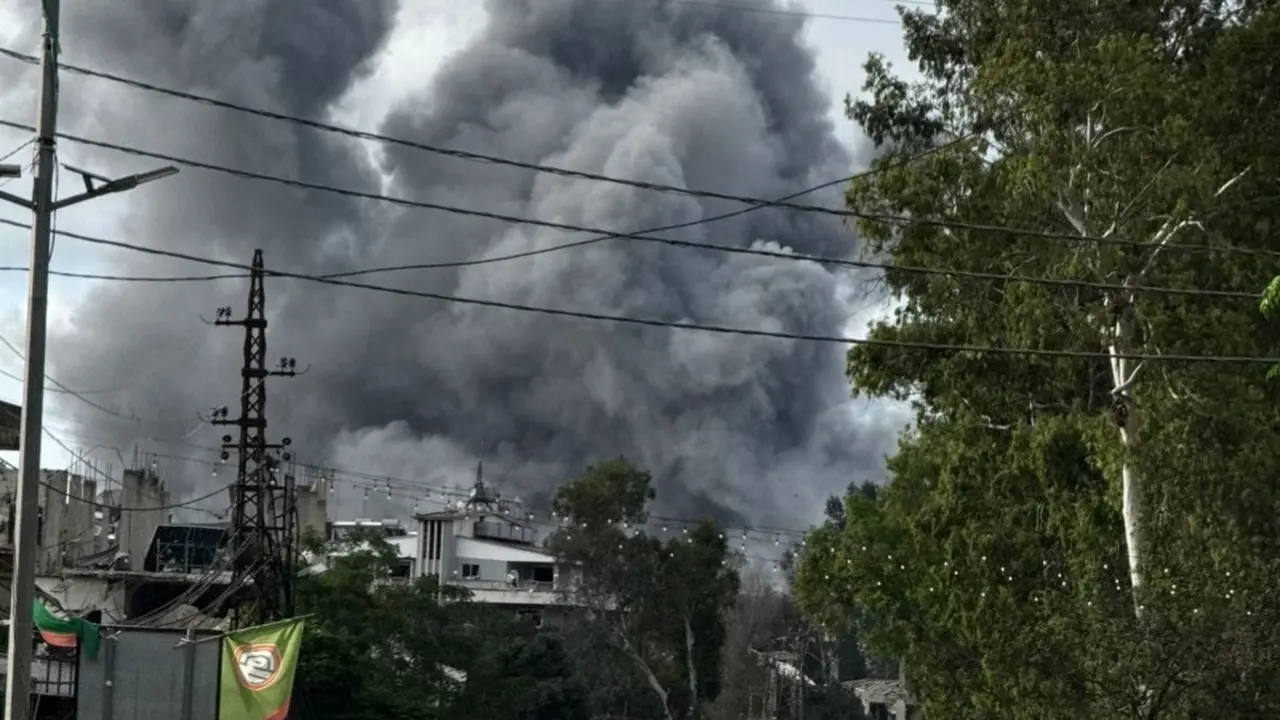 Resumen de los ataques israel&iacute;es perpetrados por Israel en el sur del L&iacute;bano desde la medianoche del 25 de junio hasta el mediod&iacute;a del 26 de junio: dos ataques a&eacute;reos en Beit Yahoun, dos ataques a&eacute;reos en Nabatieh al-Fouqa, ataque a&eacute;reo en Al-Mansouri y demolici&oacute;n con excavadoras e incendio de viviendas en Markaba, 26 de junio de 2026 - Lebanese News and Updates.