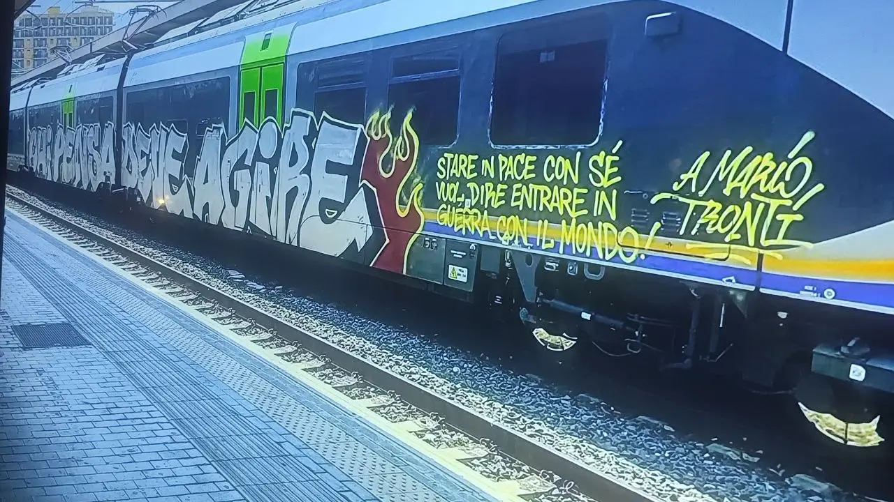 mariotronti_grafititren