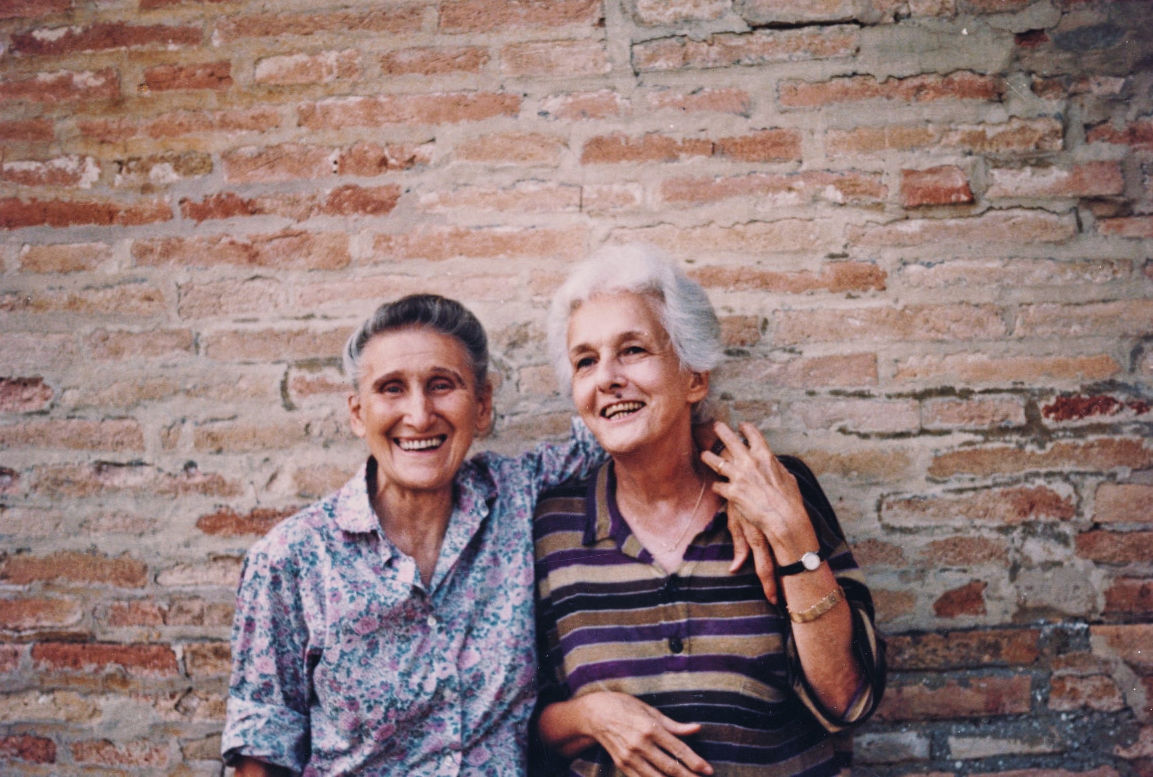 Adriana Zarri y Rossana Rossanda. Wikimedia Commons.